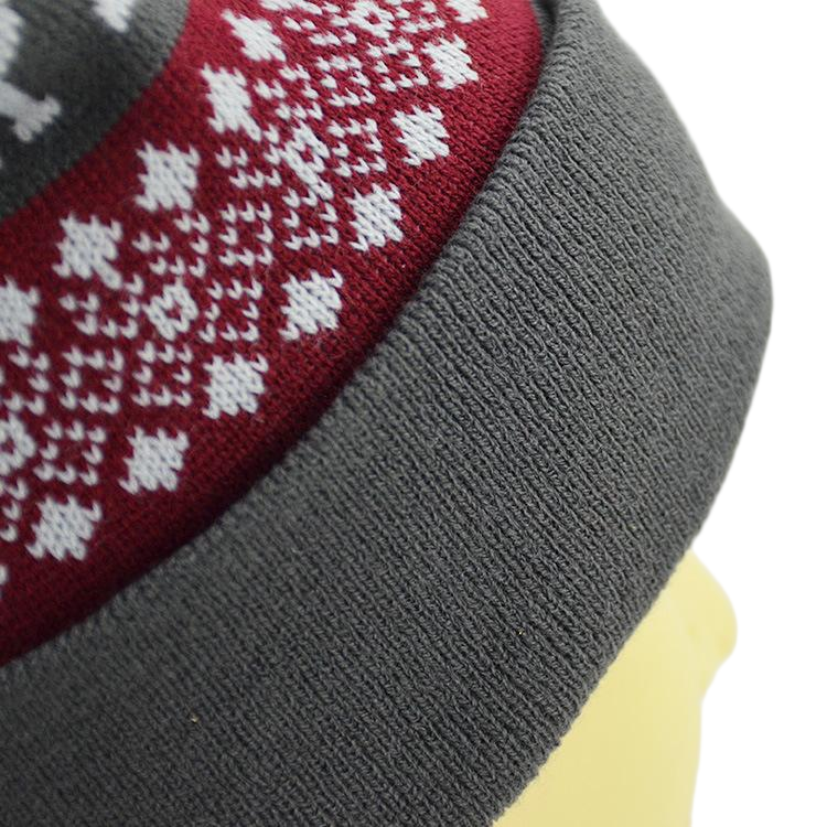 Gro&szlig;handel mit kundenspezifischer Acryl-Jacquard-Logo-Pom-Pom-Manschetten-Fu&szlig;ballm&uuml;tze 