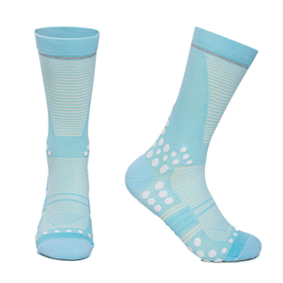 Calcetines deportivos antideslizantes con logotipo personalizado | Calcetines de alto rendimiento al por mayor con puntos de tracci&oacute;n